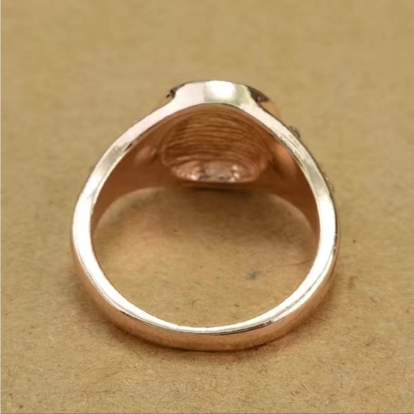 ROSE GOLD BLACK CRESCENT MOON RING SIZE 9 - Picture 4 of 5